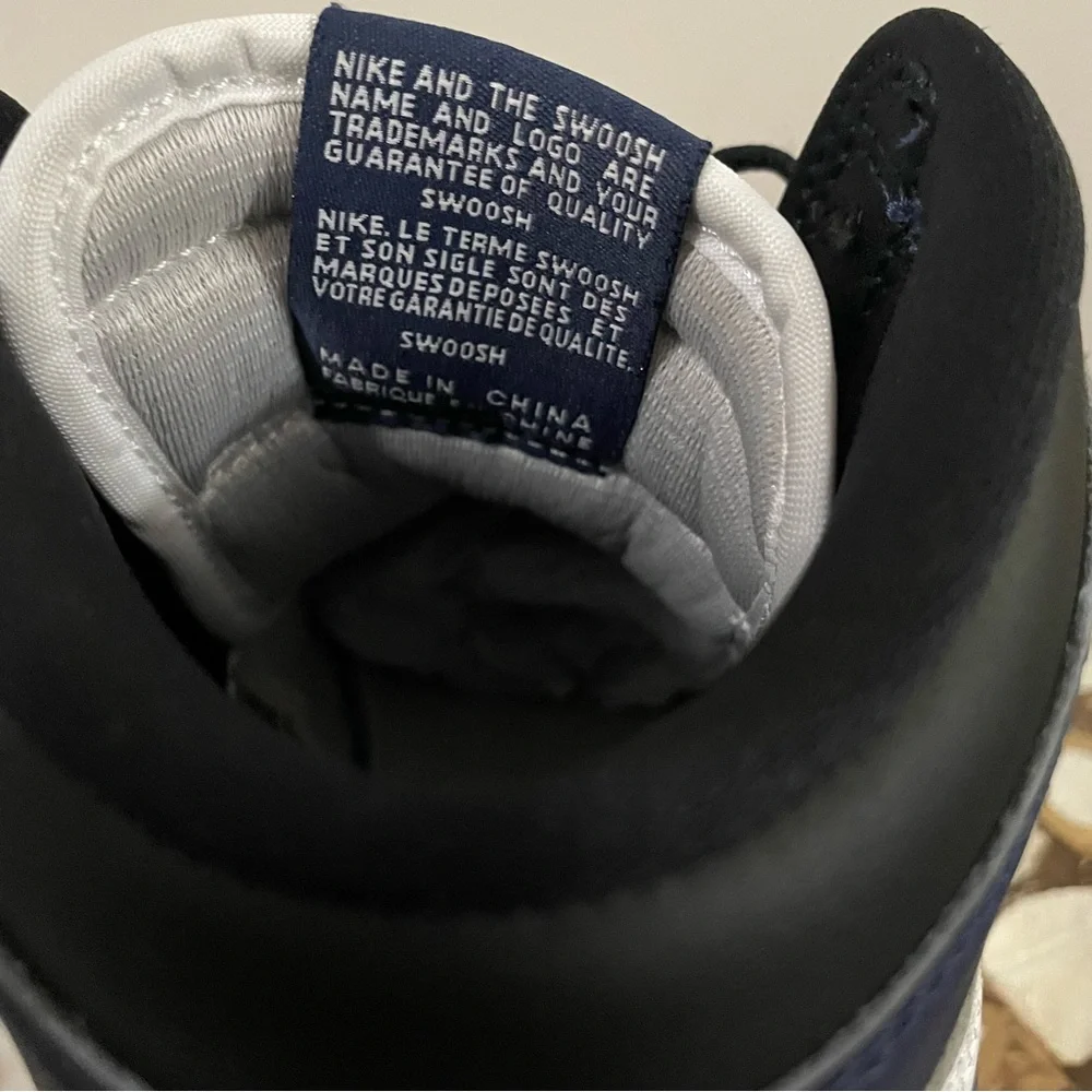 Air Jordan 1 Retro High OG PS Midnight Navy Black White FD1437-401 Size 6.5 Kids - Picture 6 of 7